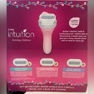 Moisturizes while you shave NEW IN BOX Schick brand shaver & moisturizer in one